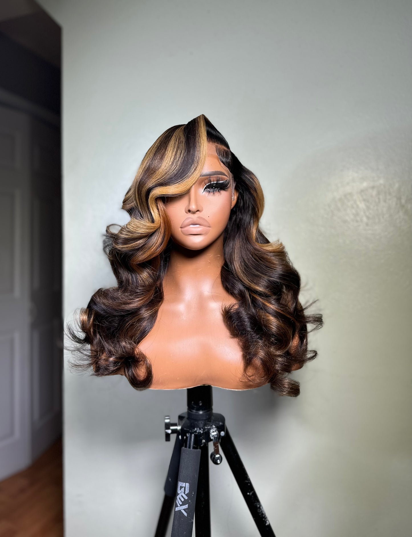 Mariah (Preorder)